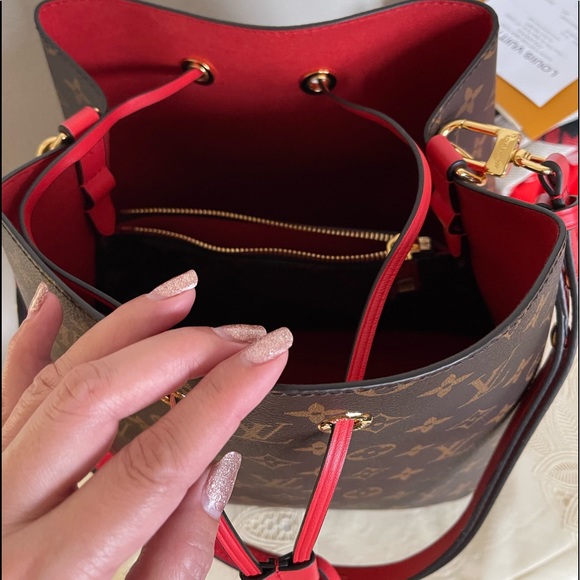 Louis Vuitton Neonoe - Picture 4 of 6